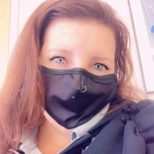 Meet your Posher, Carla